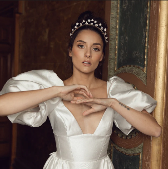 A'el Este Style #Valencia Crown #0 default White thumbnail