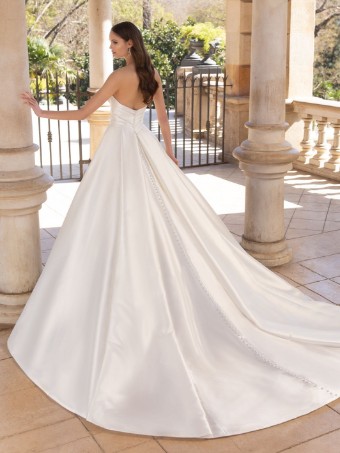 Elysee by Enzoani Style #Delancey #1 default Ivory thumbnail