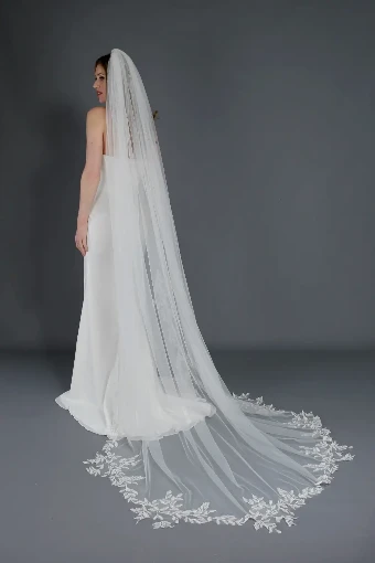 Nieve Couture Lace Leaf Edged Veil (Single Tier) | NV362 #0 Ivory thumbnail