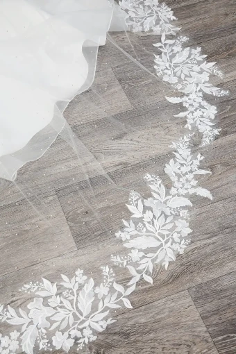 Nieve Couture Blossom Lace and Pearl Veil (Single Tier) | NV386 #1 Ivory thumbnail
