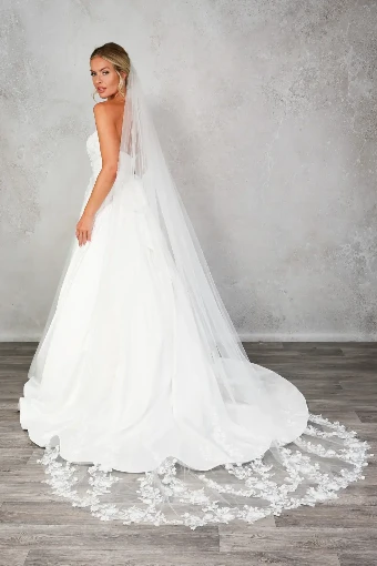 Nieve Couture Botanic Lace Train Veil | NV387 #0 Ivory thumbnail
