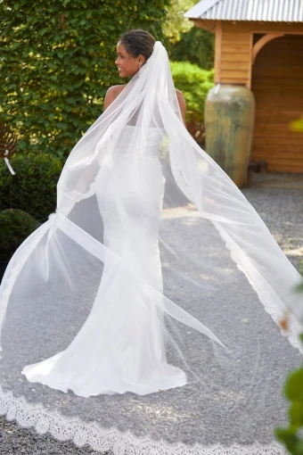Nieve Couture Chantilly Border Veil (Single Tier) | NV406 #2 Ivory thumbnail
