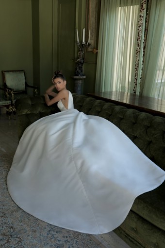 Enzoani Style #Rosette #6 default Ivory thumbnail