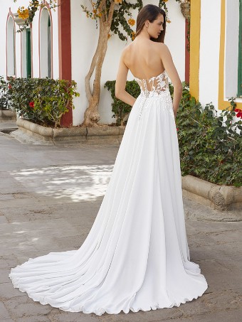 Love by Enzoani Style #Bethenny #1 thumbnail