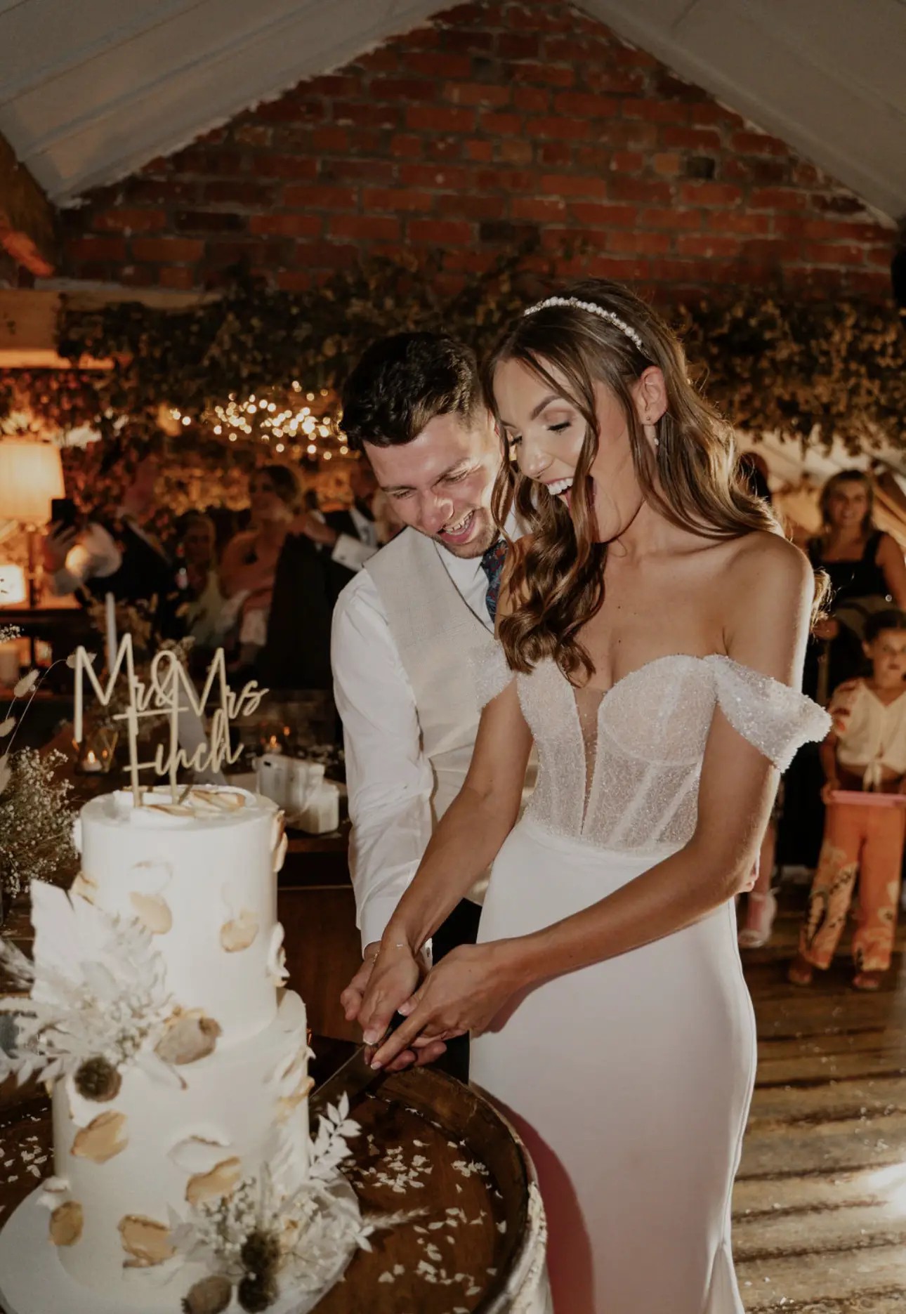 Elly + Tom. Mobile Image